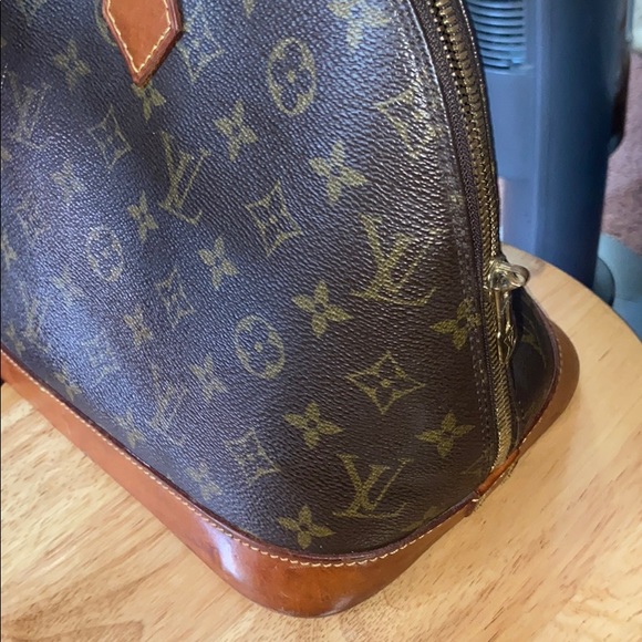 Louis Vuitton Alma 1997 Monogram Canvas Hobo Bag - Picture 3 of 3